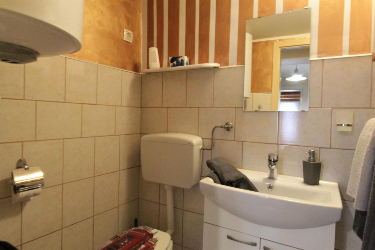 Estera Apartment *